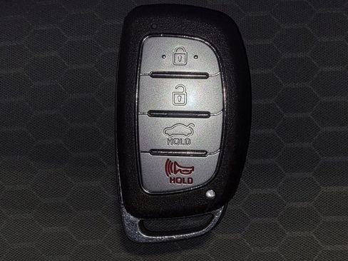 Used 2020 Hyundai Elantra Value Edition FWD image 32