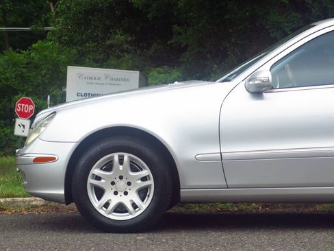 Used 2003 Mercedes-Benz E 320 Sedan image 24