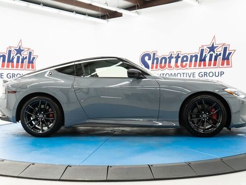 Used 2024 Nissan Z Performance w/ Floor Mat Package image 15