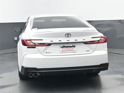 New 2026 Toyota Camry SE image 18