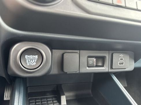 New 2025 Ford Maverick Lariat w/ Black Appearance Package image 29