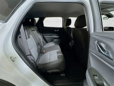 Used 2025 Chevrolet Blazer LT image 24
