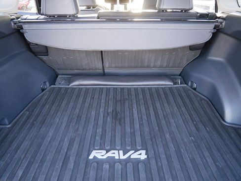 Used 2020 Toyota RAV4 Limited AWD/4WD image 12