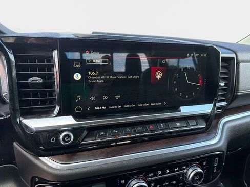 Used 2022 GMC Sierra 1500 SLT w/ SLT Premium Plus Package RWD image 23