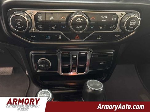 Used 2022 Jeep Wrangler Unlimited Sahara w/ Cold Weather Group image 21