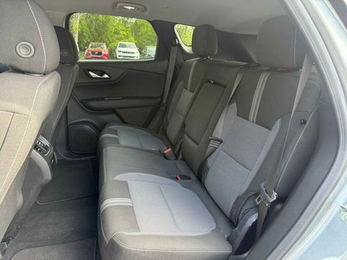 Used 2025 Chevrolet Blazer LT FWD image 7