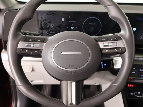 Used 2024 Hyundai Kona SEL w/ Convenience Package FWD image 3