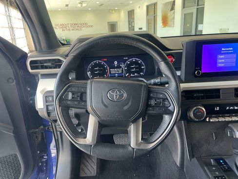 Used 2024 Toyota Tacoma TRD Off-Road AWD/4WD image 9