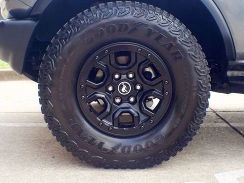 Used 2022 Ford Bronco Wildtrak image 56