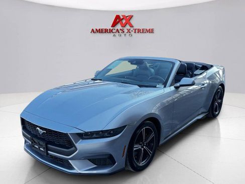 Used 2025 Ford Mustang Premium image 2