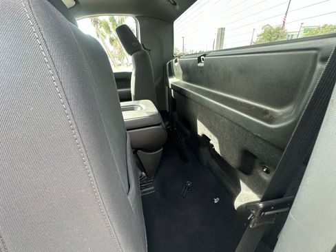 Used 2022 Chevrolet Silverado 2500 LT w/ Convenience Package image 31