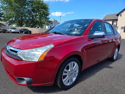 Used 2010 Ford Focus SEL image 10