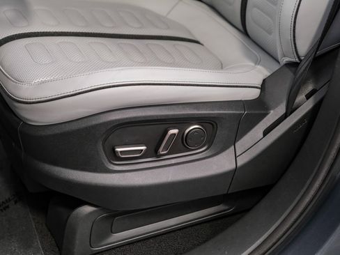 Used 2023 Rivian R1S Adventure image 33