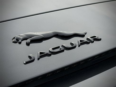Used 2022 Jaguar F-TYPE Convertible image 15