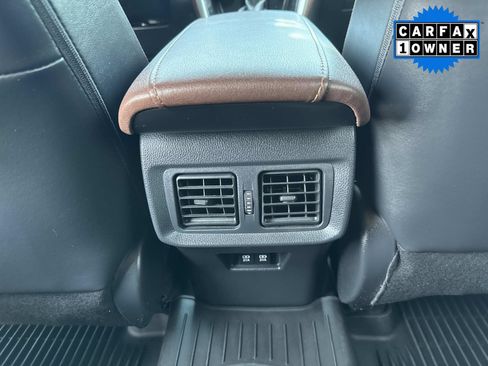 Used 2022 Toyota Venza XLE AWD/4WD image 18