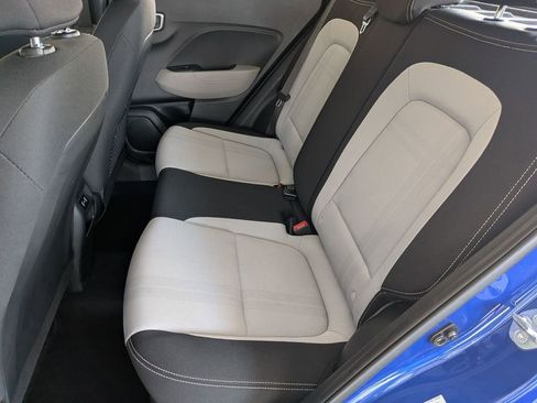 Used 2025 Hyundai Venue SEL FWD image 22