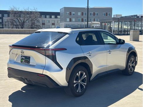 Used 2024 Toyota bZ4X XLE - AWD w/ Weather Package image 8