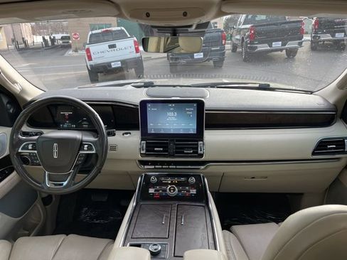 Used 2020 Lincoln Navigator L Reserve w/ Luxury Package AWD/4WD image 34