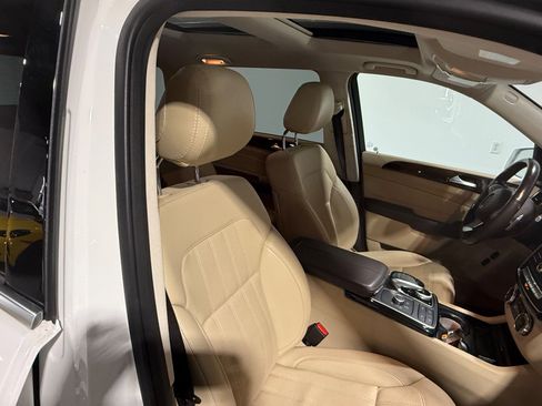 Used 2019 Mercedes-Benz GLS 450 4MATIC w/ Premium 1 Package image 40