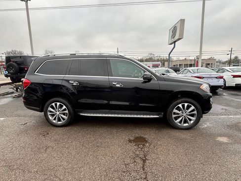 Used 2016 Mercedes-Benz GL 320 BlueTEC 4MATIC w/ Premium I Package image 4