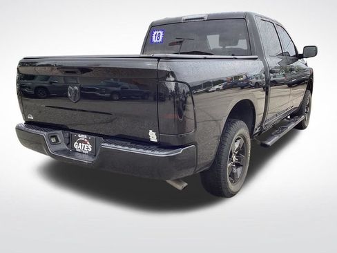 Used 2018 RAM 1500 Express AWD/4WD image 10