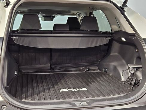 Used 2024 Toyota RAV4 XLE image 18