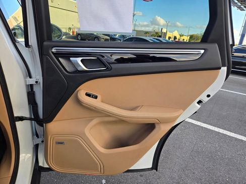 Used 2020 Porsche Macan S image 44