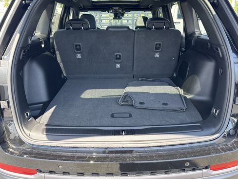 New 2026 Jeep Grand Cherokee Limited RWD image 32