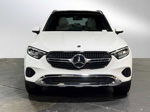 Certified 2025 Mercedes-Benz GLC 300 4MATIC image 8
