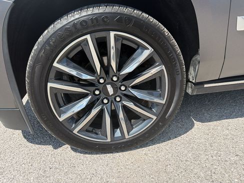 Used 2019 Cadillac Escalade Premium Luxury w/ LPO, Escalade Noir Package AWD/4WD image 28