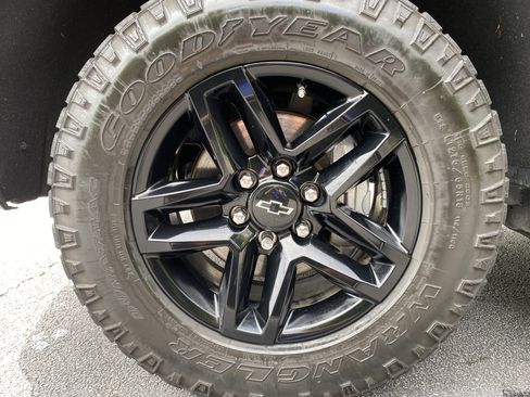 Used 2021 Chevrolet Silverado 1500 LT Trail Boss w/ Convenience Package II AWD/4WD image 21