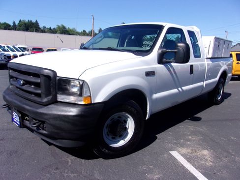 Used 2004 Ford F250 2WD SuperCab Super Duty image 3