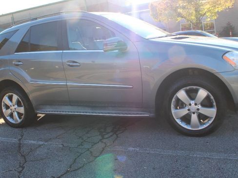 Used 2011 Mercedes-Benz ML 350 2WD image 7