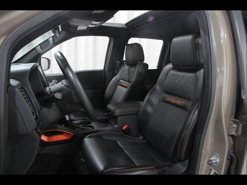 Used 2023 Nissan Frontier PRO-4X w/ Pro-4X Premium Package AWD/4WD image 5