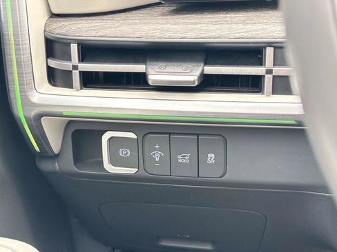 Used 2024 Hyundai Santa Fe Calligraphy image 32