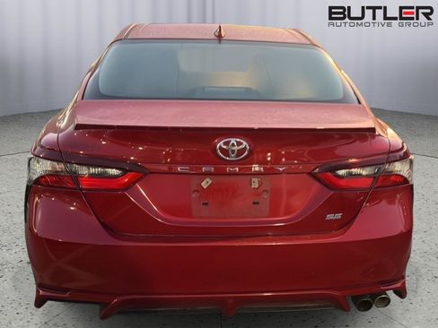 Used 2021 Toyota Camry SE FWD image 9