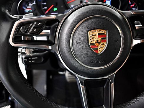 Used 2015 Porsche Cayenne S image 25