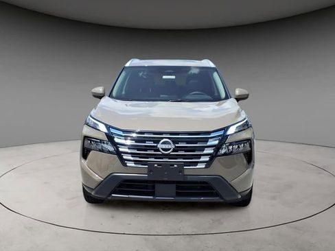 Certified 2025 Nissan Rogue SV w/ SV Premium Package AWD/4WD image 16