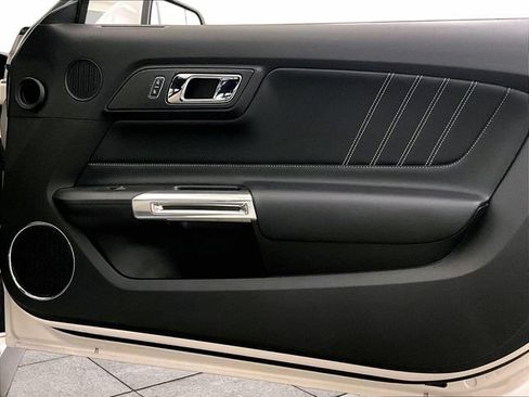 Used 2017 Ford Mustang GT Premium RWD image 23
