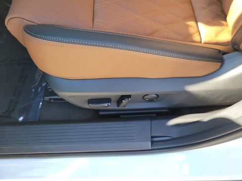 New 2026 Nissan Rogue Platinum w/ Platinum Premium Package image 9