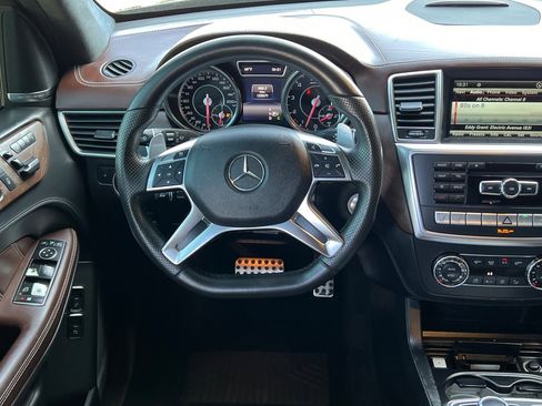 Used 2016 Mercedes-Benz GL 63 AMG 4MATIC image 14