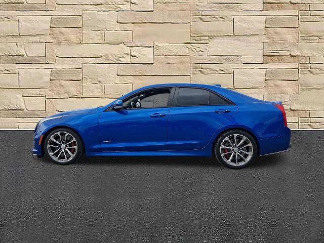 Used 2017 Cadillac ATS V w/ Luxury Package RWD image 2