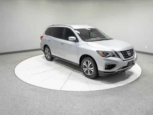 Used 2020 Nissan Pathfinder S FWD image 28