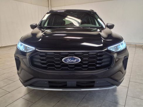 Used 2025 Ford Escape ST-Line AWD/4WD image 2