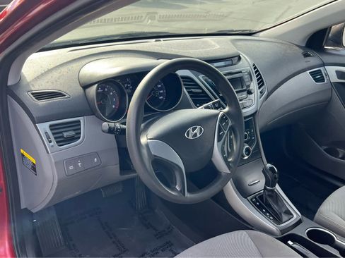 Used 2016 Hyundai Elantra SE image 28