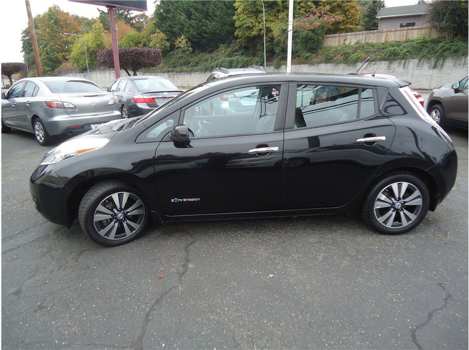 Used 2013 Nissan Leaf SL w/ Premium Pkg FWD image 9