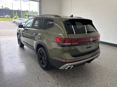 New 2026 Volkswagen Atlas Peak Edition AWD/4WD image 3