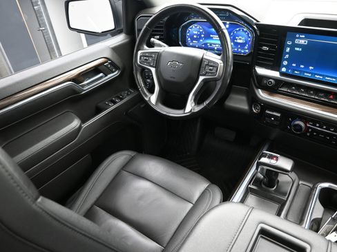 Used 2022 Chevrolet Silverado 1500 LT Trail Boss w/ LT Trail Boss Premium Package AWD/4WD image 24