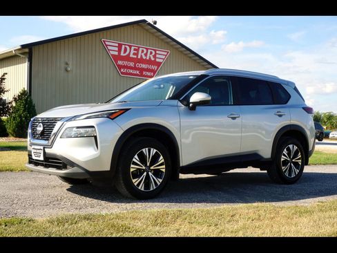 Used 2022 Nissan Rogue SV w/ SV Premium Package image 1