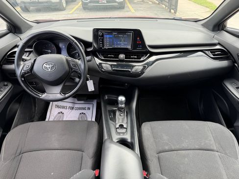 Used 2018 Toyota C-HR XLE FWD image 12